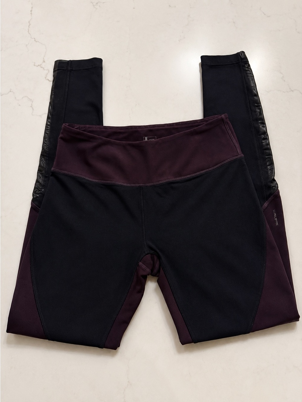 Mondetta Black Burgundy Mesh Panel Athletic Leggings Medium